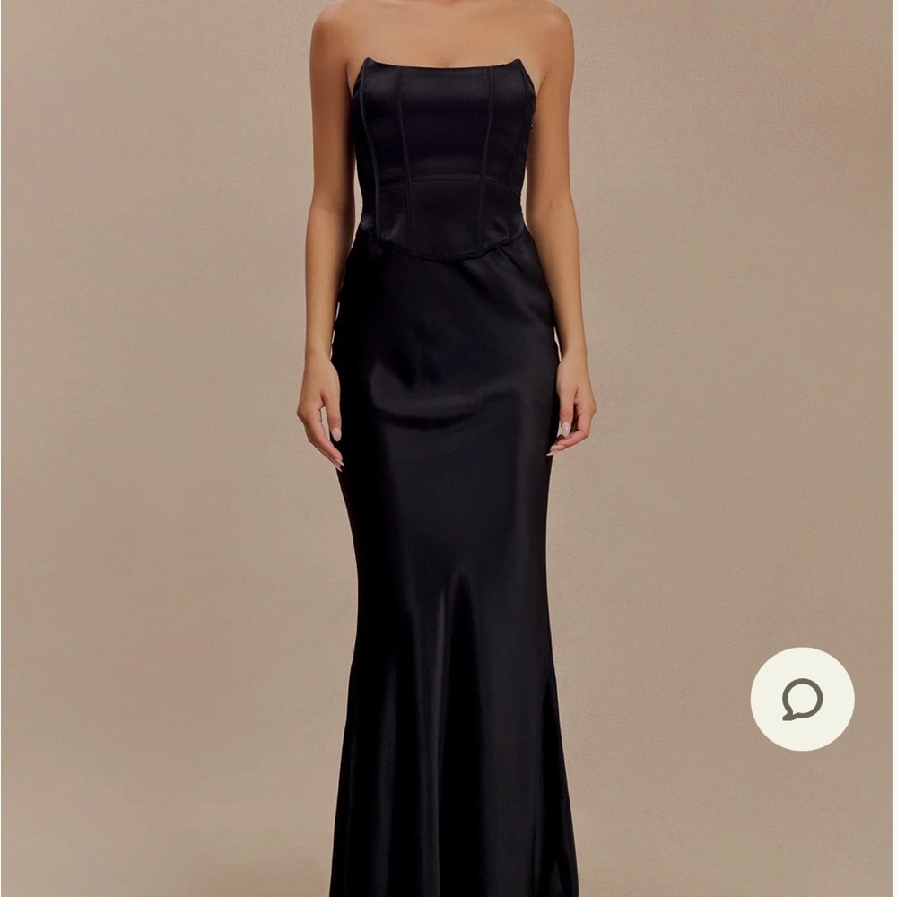Elegant Black Strapless Dress